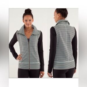 Lululemon Daily Yoga Full Zip Jacket Women’s 6 EUC black mint green striped